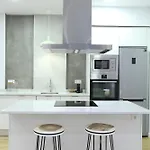 Cozy And Centric By Cisan Apartmán *
