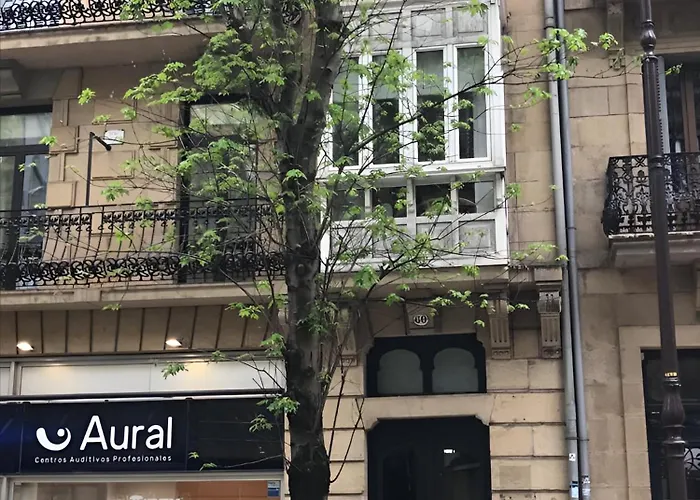 Cozy And Centric By Cisan Apartment *